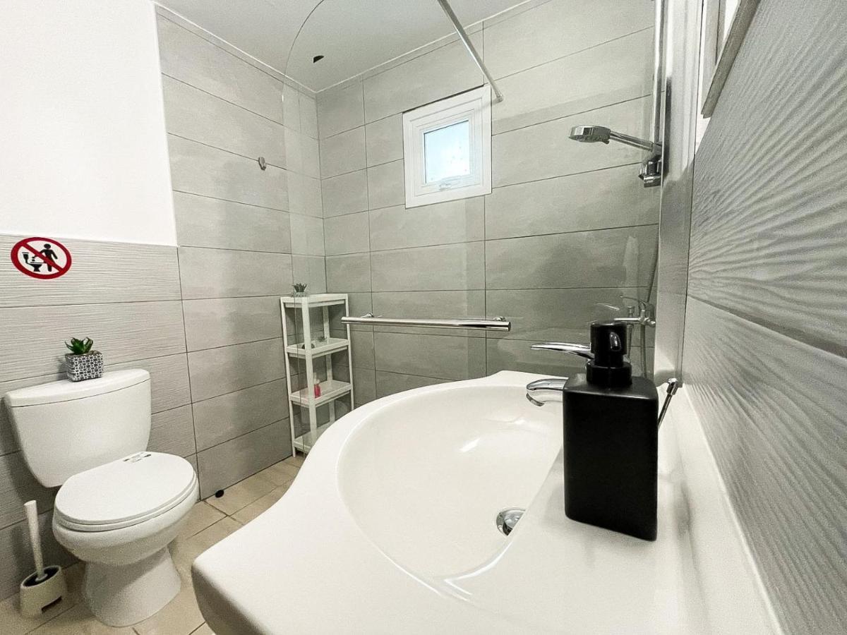 Serena'S 2-Br Apartment In ラルナカ エクステリア 写真