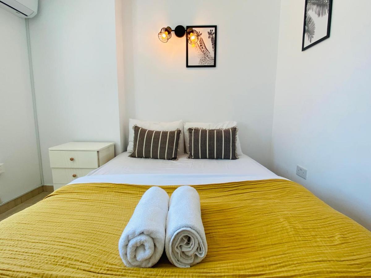 Serena'S 2-Br Apartment In ラルナカ エクステリア 写真
