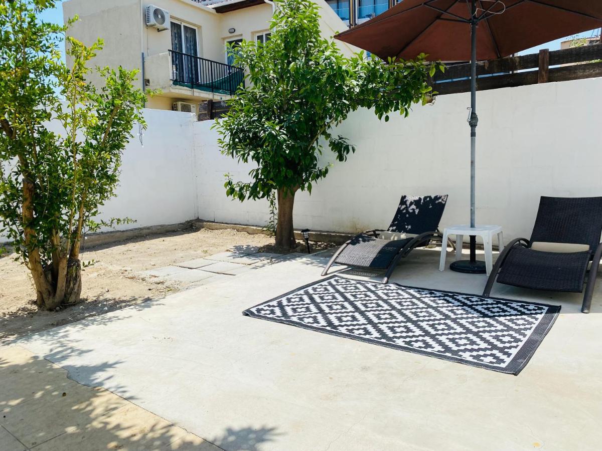 Serena'S 2-Br Apartment In ラルナカ エクステリア 写真