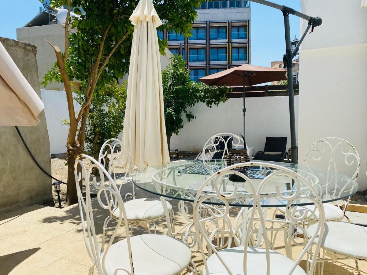 Serena'S 2-Br Apartment In ラルナカ エクステリア 写真