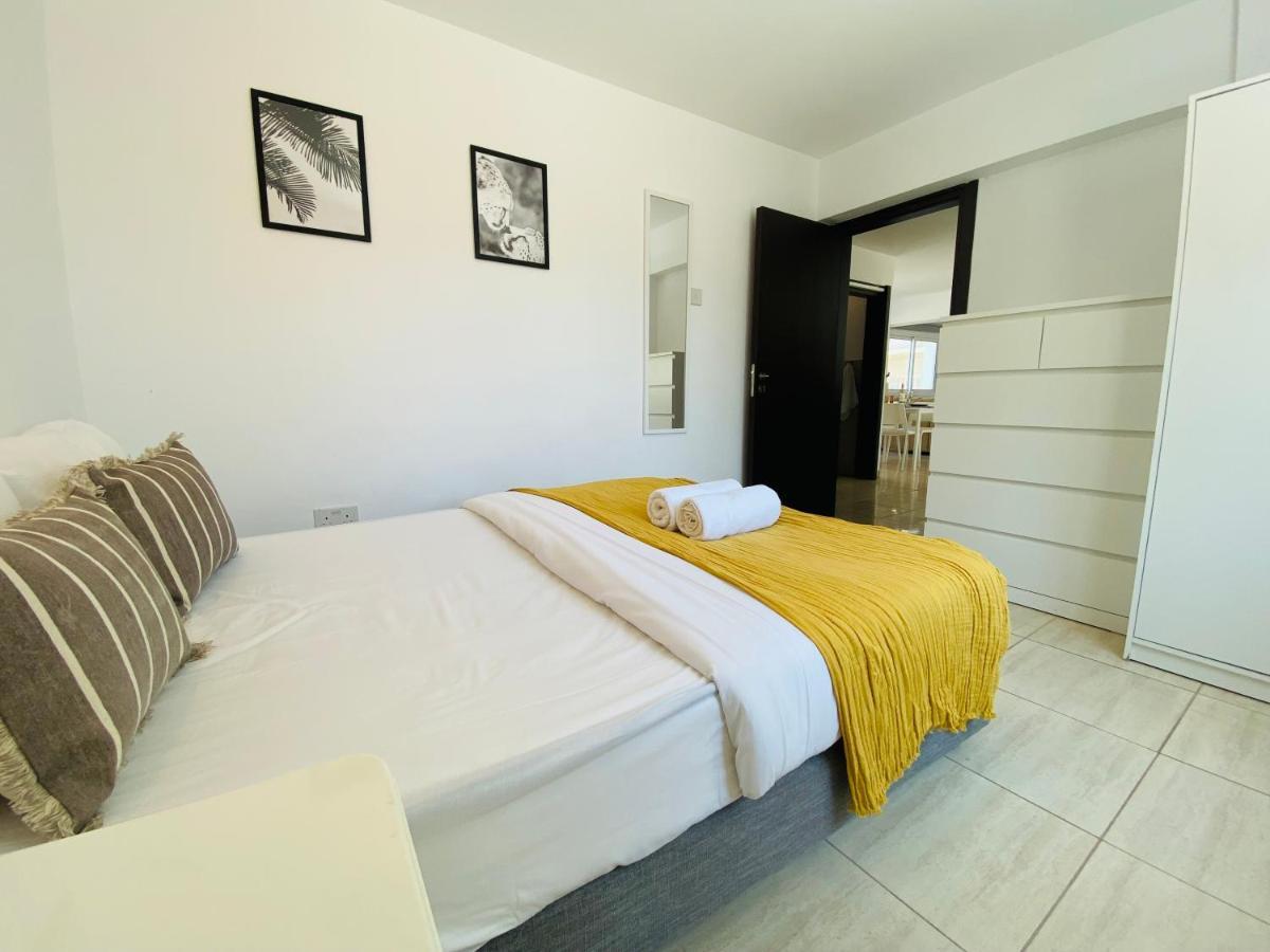 Serena'S 2-Br Apartment In ラルナカ エクステリア 写真